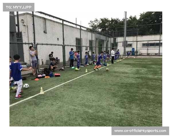 参赛选手入住全运村,适应性训练重点练习出发转身技术 参赛选手入住全运村,适应性训练重点练习出发转身技术